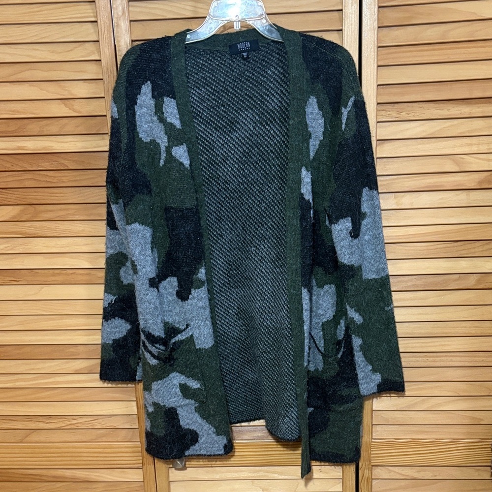 Stylish Open-Front Camouflage Cardigan